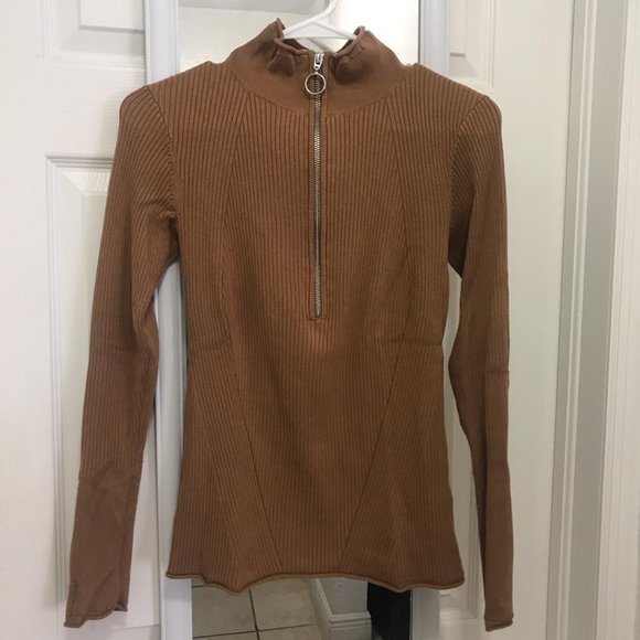 H&M Tops - Camel Ribbed Zip top H&M size Small